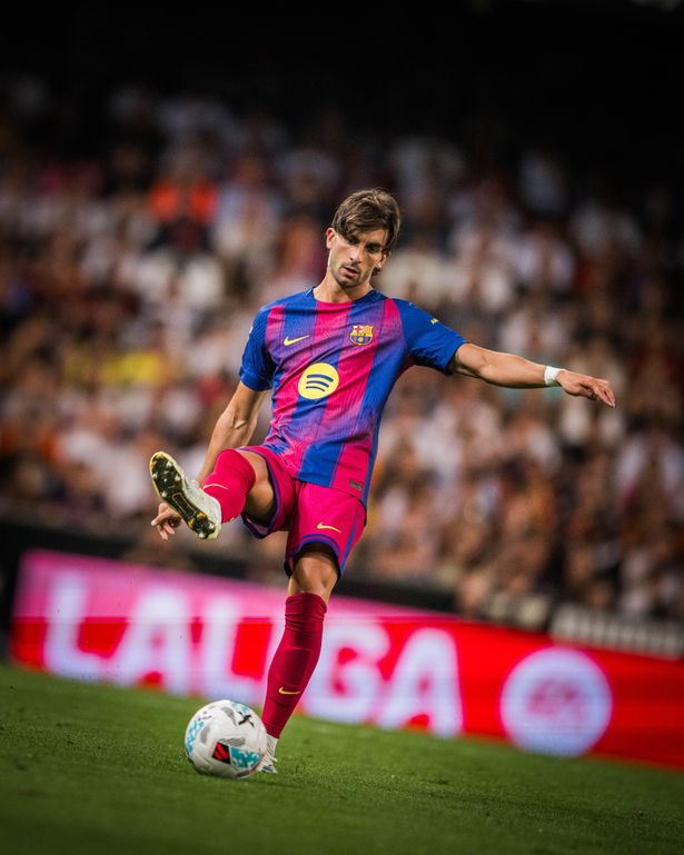 فيران توريس، الصورة من الحساب الرسمي لبرشلونة على منصة إكس- @FCBarcelona