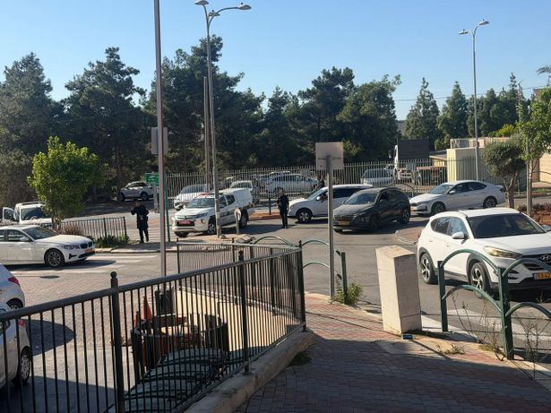 الطريق المؤدي إلى جنازة علاء المحاميد ـ  تستخدم الصورة بموجب بند 27 أ لقانون الحقوق الأدبية لسنة 2007