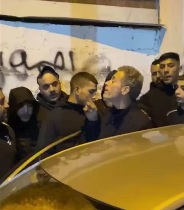 والد منفذ العملية:"لو بإيدي بعمل وجبة غداء للكل"!