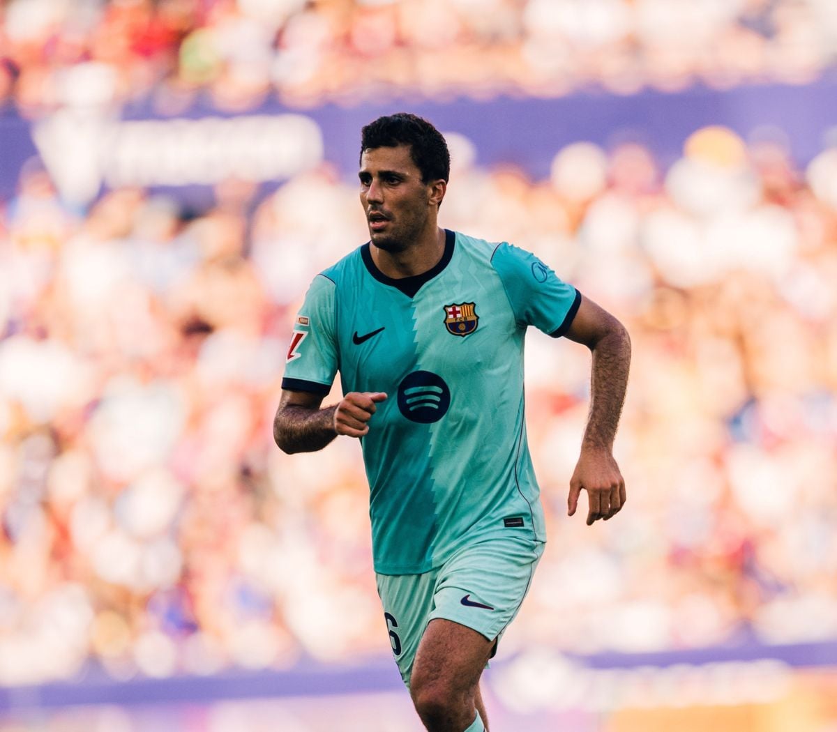 رودري، الصورة من الحساب الرسمي لنادي برشلونة على منصة إكس- @FCBarcelona
