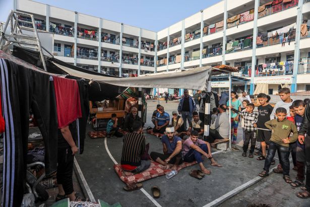 الحرب في يومها ال40| الجيش الإسرائيلي يقتحم مستشفى الشفاء 
