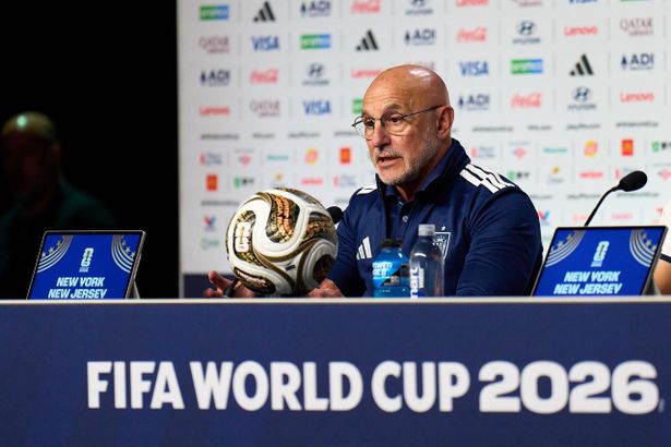دي لا فوينتي، مدرب المنتخب الإسباني، الصورة من الحساب الرسمي لمنتخب إسبانيا على إكس- @SEFutbol