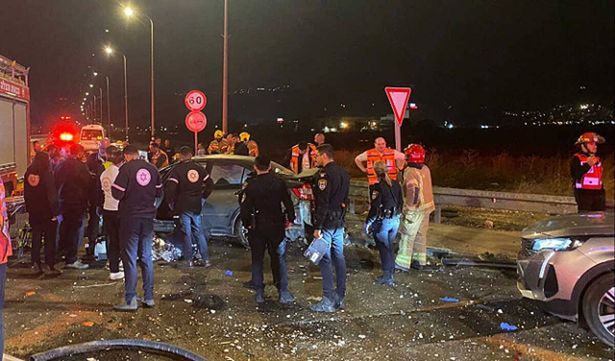من مكان الحادث (تصوير: "نجمة داود الحمراء")

