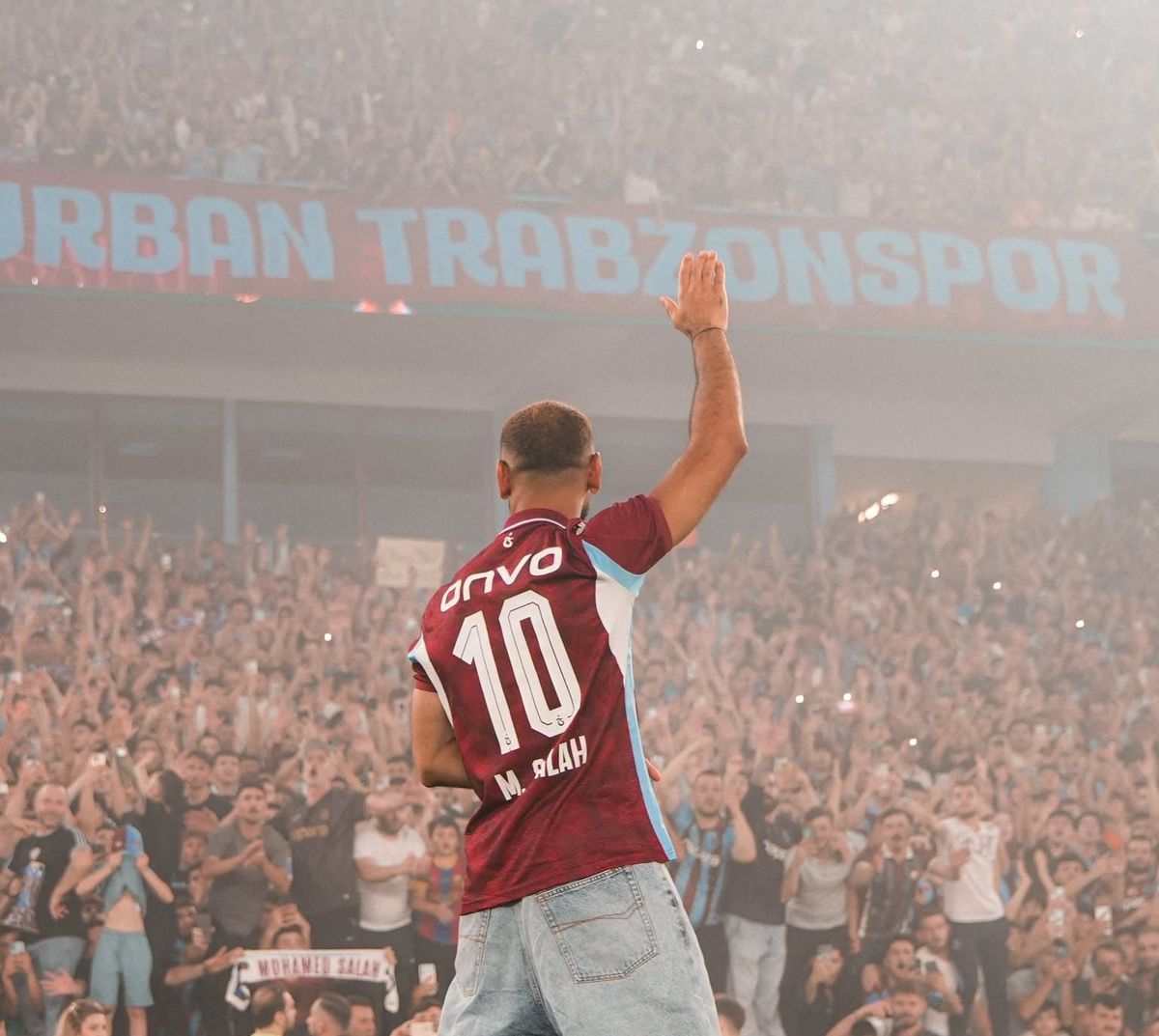محمد صلاح، الصورة من الحساب الرسمي لنادي طرابزون سبور على فيسبوك- Trabzonspor 