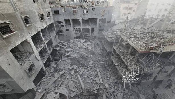 وزير الأشغال والإسكان: "إن قوات الاحتلال دمرت، نحو 200 ألف وحدة سكنية"