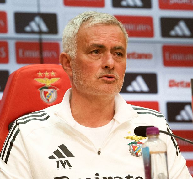 جوزيه مورينيو، الصورة من الحساب الرسمي لنادي بنفيكا - @SLBenfica