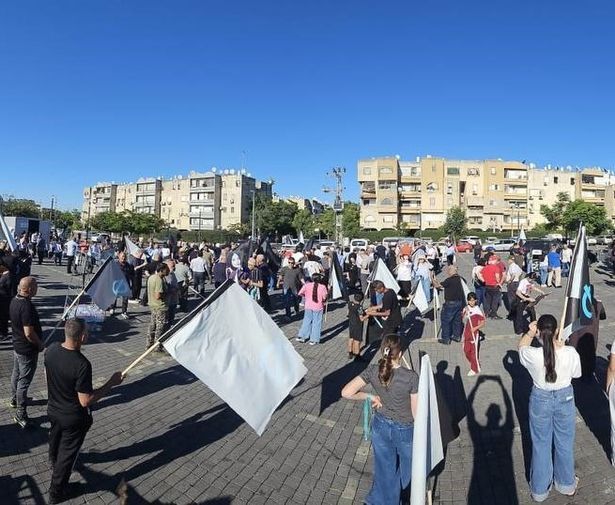 من مكان المظاهرة - تصوير الشمس