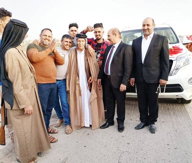 عريس عراقي عمره أكثر من قرن!