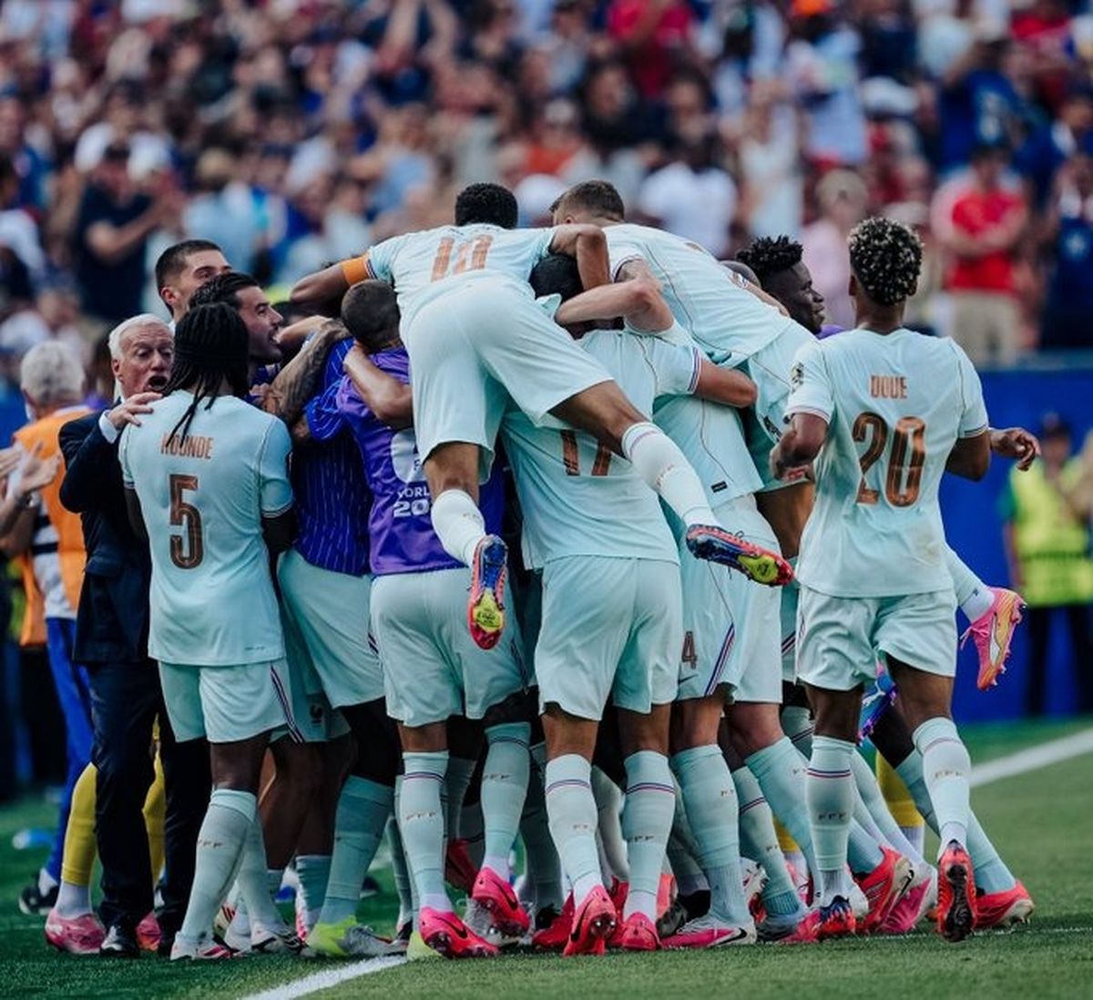 الصورة من حساب منتخب فرنسا على اكس - @equipedefrance