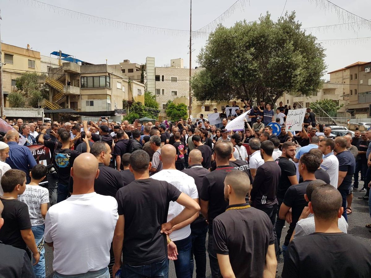 السلطات المحلية العربية تهدد بعدم افتتاح السنة الدراسية وتصعيد الخطوات الاحتجاجية على العنف المستشري
