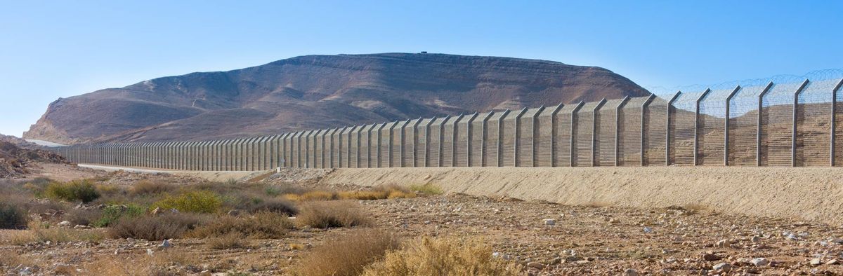 مصر تحذّر الحكومة الإسرائيلية من القيام بعمليات أو أنشطة عسكرية بمحاور محاذية للحدود المصريّة