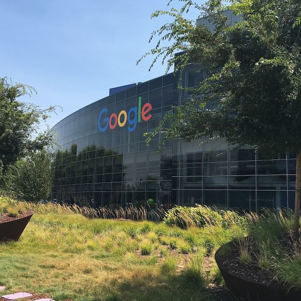 المقر الرئيسي لشركة Google في ماونتن فيو، كاليفورنيا

المصدر: ويكيميديا كومنز (CC BY-SA 4.0)