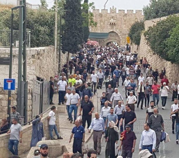 دائرة الأوقاف الإسلامية: 45 ألف مصل يؤدون صلاة الجمعة في المسجد الأقصى