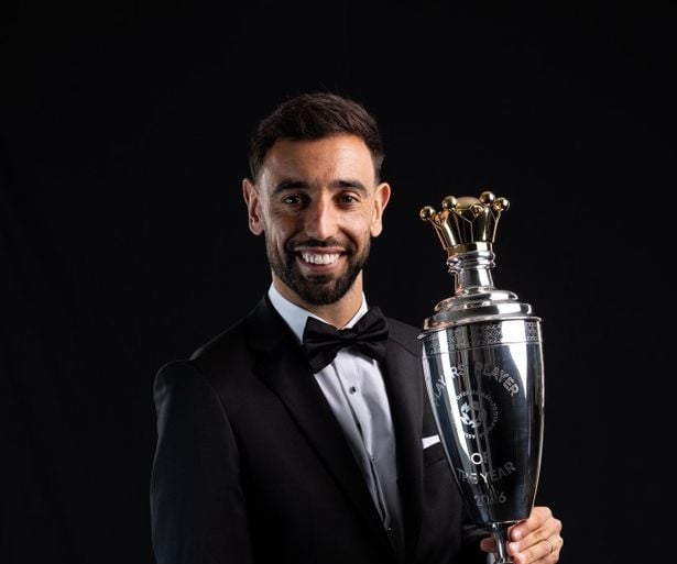 برونو فيرنانديز  - الصورة من حساب الرسمي لـ @PFA