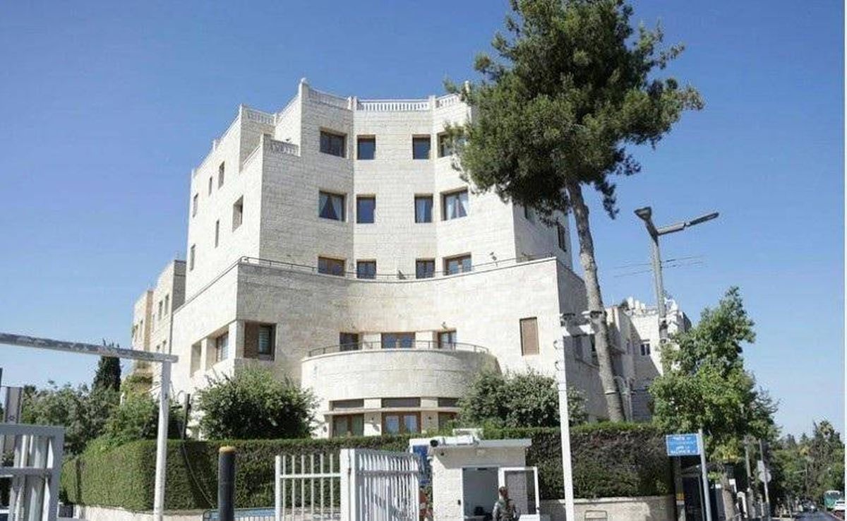 ڤيلا فلسطينية سيُسكنها لابيد بالقدس!