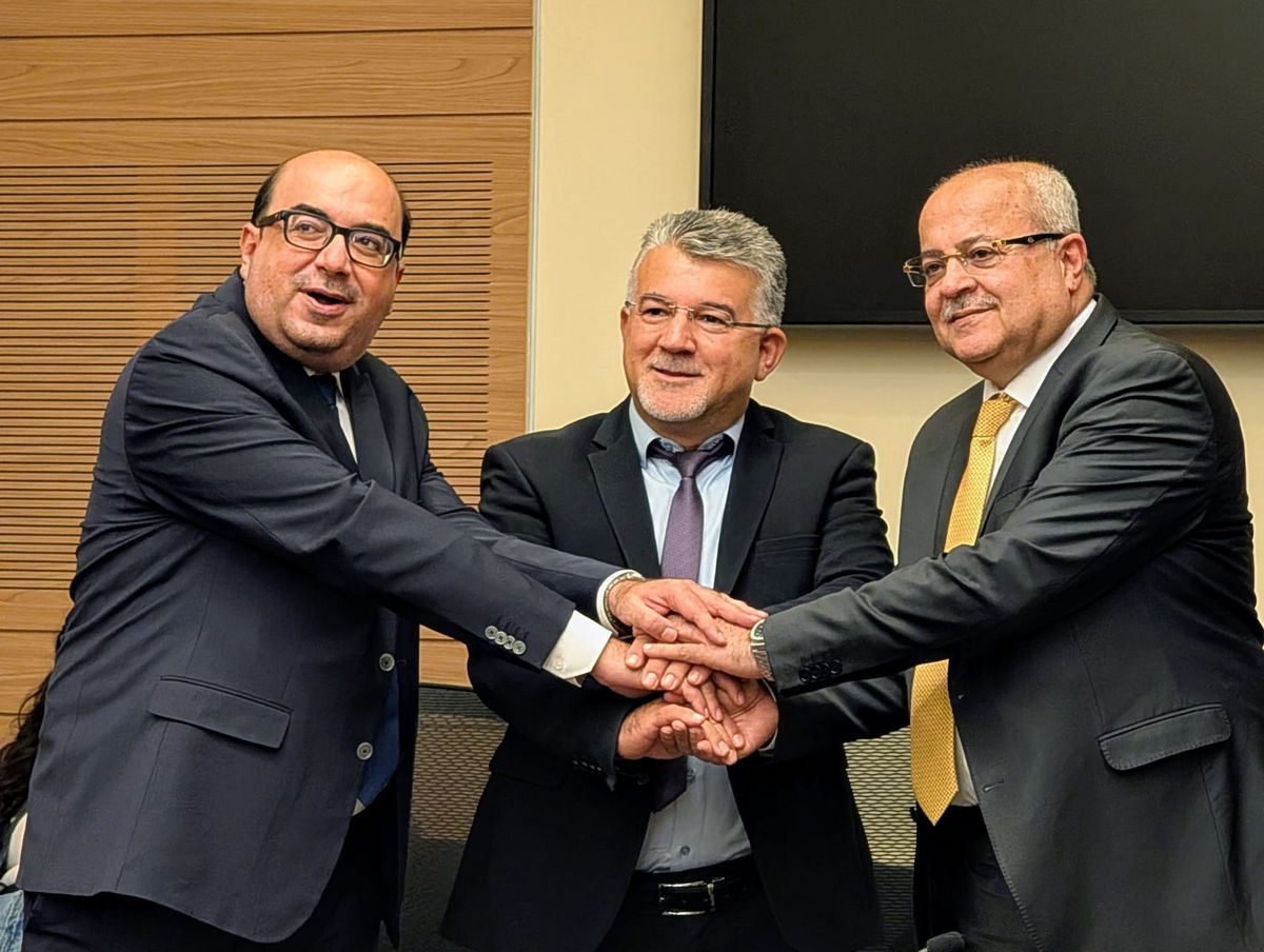 من اجتماع رؤساء الأحزاب ـ خاص بالشمس