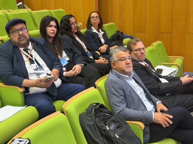 رئيس القائمة المشتركة يوسف جبارين وطاقم الدفاع في ملف شطب الأحزاب العربية من عدالة (الشمس)