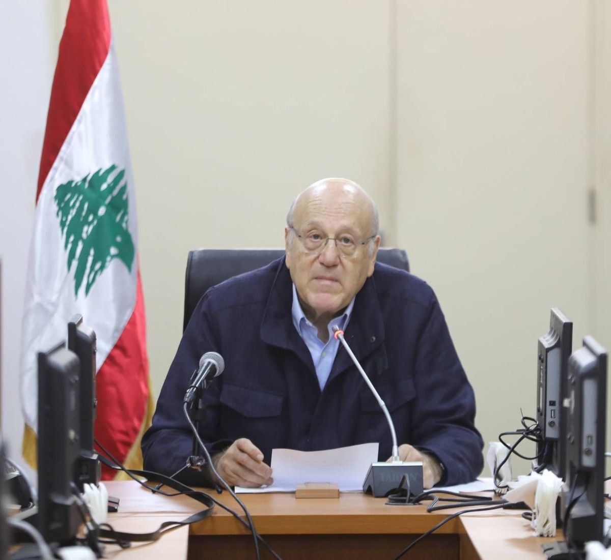 نجيب ميقاتي - وسائل التواصل