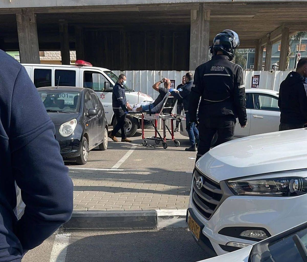 إصابة شاب خلال سطو مسلح في  كفرمندا وسرقة مبلغ مالي كبير