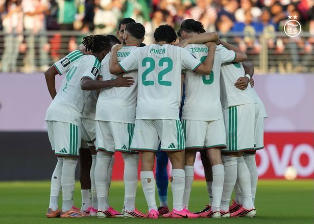 الصورة من الحساب الرسمي لمنتخب الجزائر على فيسبوك- Équipe d'Algérie de football

