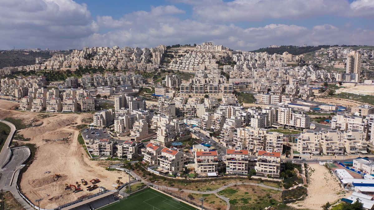 Israeli settlement - shutterstock