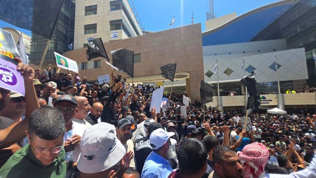 تصوير حراك نقف معا 