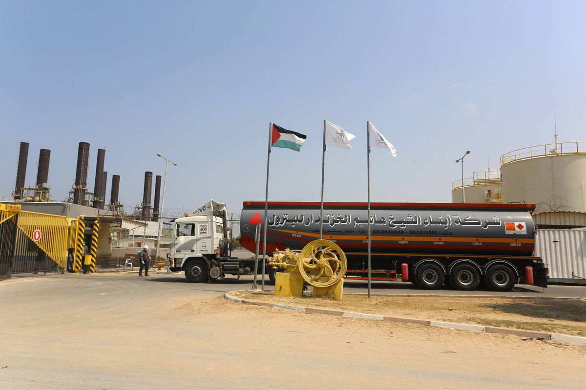 الكابينت يصادق على إدخال الوقود لغزة بمعدل شاحنتين كل يوم 