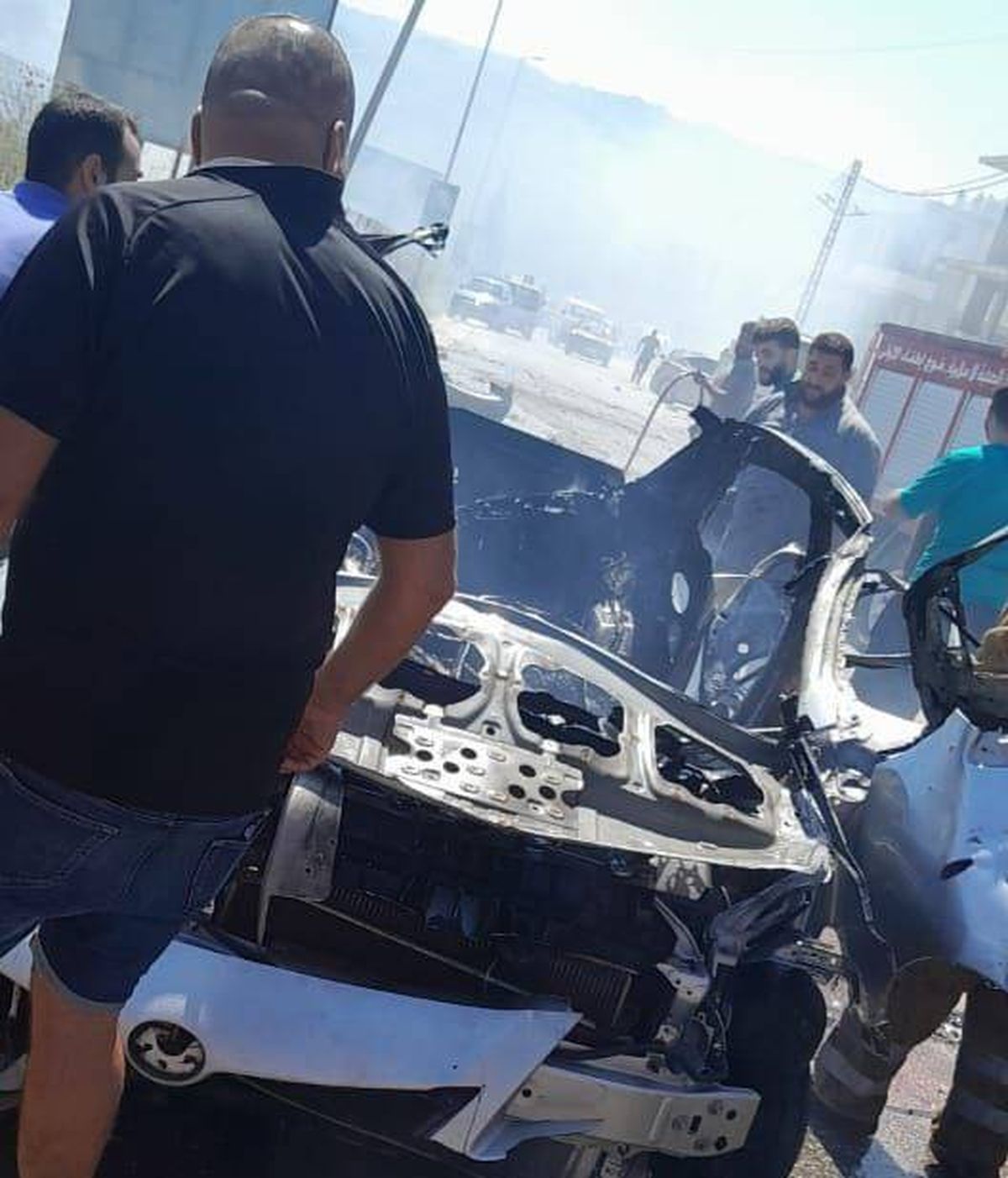 السيارة المستهدفة - وسائل التواصل