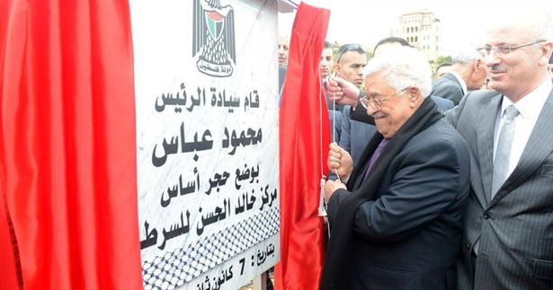 الصحفي أكرم النتشه : أين اختفت أموال التبرعات لمستشفى خالد الحسن لعلاج السرطان ؟