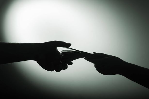 زيادة في اللجوء الى السوق السوداء (shutterstock)
