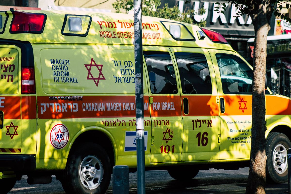 إطلاق نار بلا توقف : إصابة رجل بجراحٍ متوسطة إثر تعرضه لإطلاق نار 