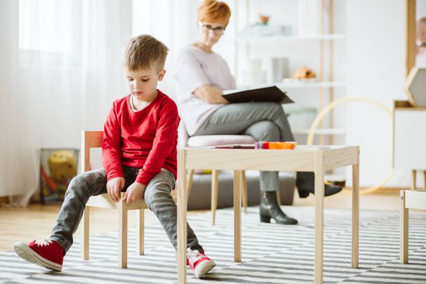 كيف يمكن ان نضمن الدمج المناسب لأطفال التوحد مع البيئة الملائمة لهم؟