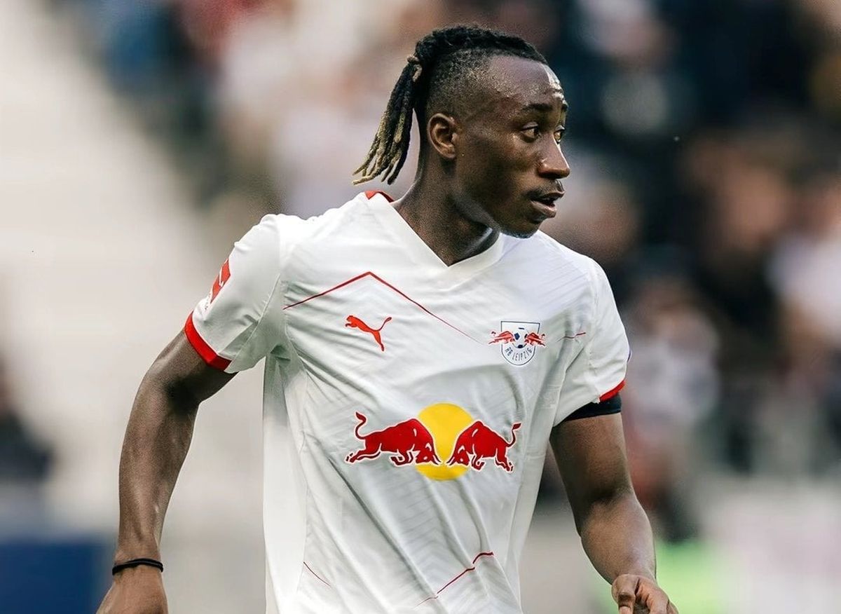 يان ديوماندي، الصورة من الحساب الرسمي لنادي آر بي لايبزيغ  على منصة إكس- @RBLeipzig