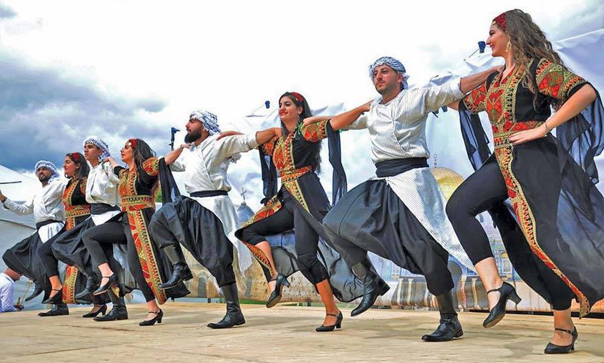 ما هي اصول الدبكة الفلسطينية وما معناها؟ - مع مدرب ومؤسس فرقة دبكة كرم عليان