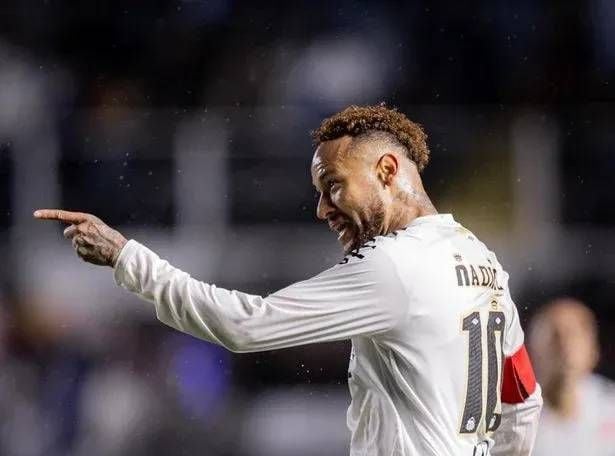نيمار، الصورة من الحساب الرسمي لنادي سانتوس- @SantosFC

