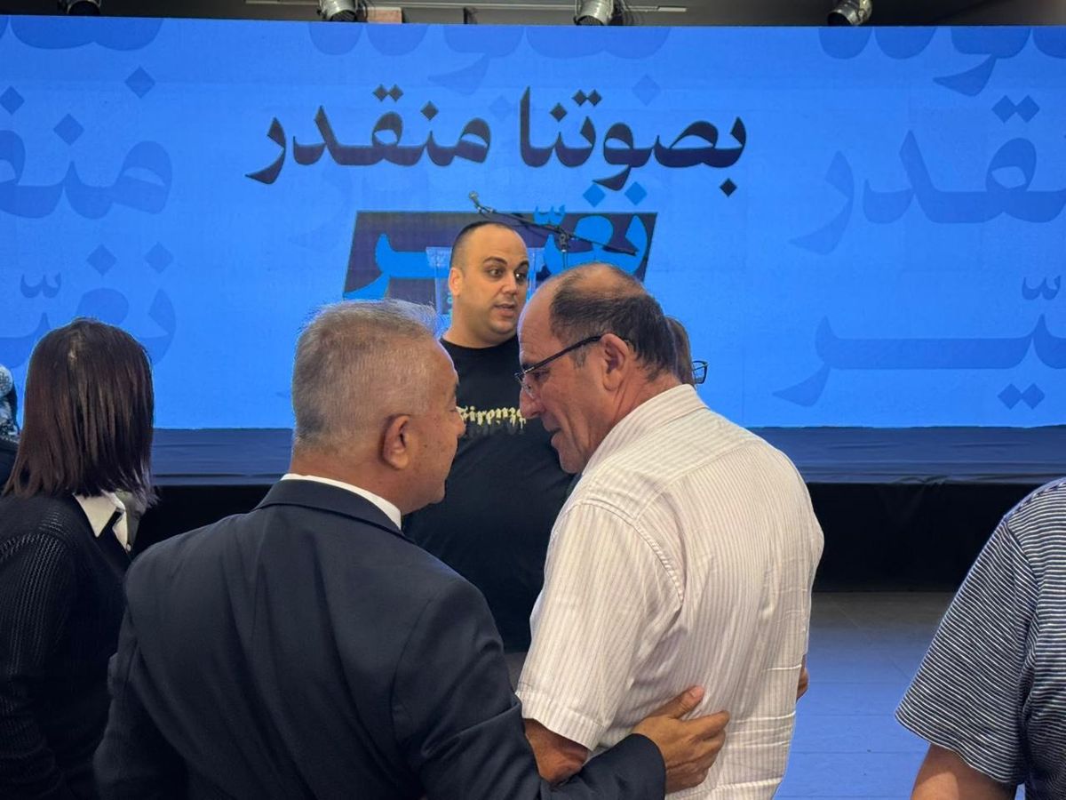 من أحد مقرات القائمتين العربيتين - خاص الشمس