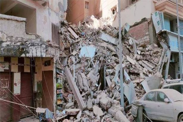 صورة لانهيار العقار في الاسكندريّة-مصر 