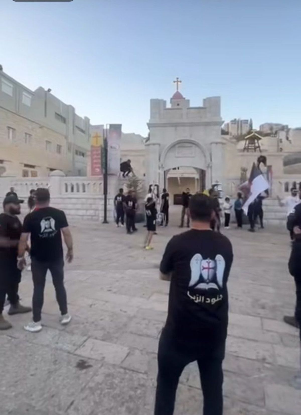 اقتحام "جنود الرب" لكنيسة البشارة في الناصرة - وسائل التواصل