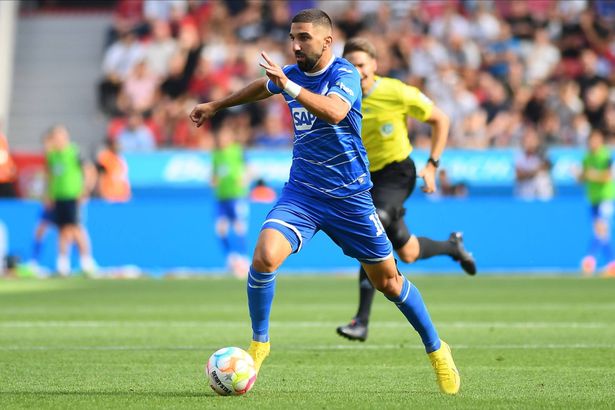 مؤنس دبور  يحترف في الدوري الإماراتي