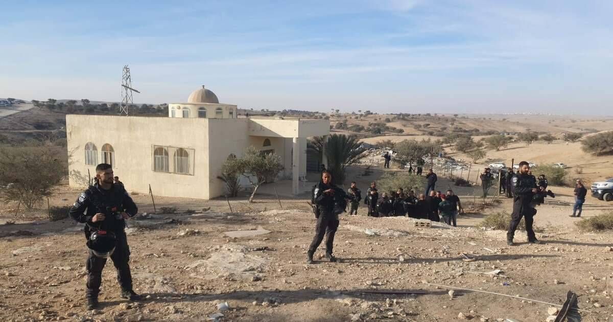هدم مسجد