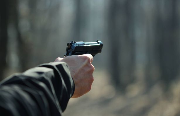 عين ماهل: اصابة طفل -10 سنوات- بجراح متوسطة بعد تعرضه لاطلاق نار
