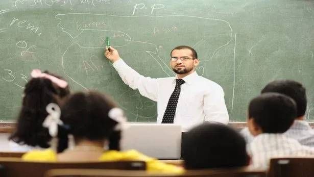 د. سامي محاجنة: تشغيل معلمين دون شهادة تدريس "استهانة واضحة بمهنة التعليم"