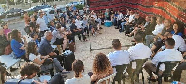 بعد نجاح خيمة الإعتصام: المتابعة تنظم مظاهرة ضد العنف والجريمة