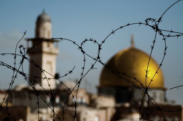 الأقصى، اقتحامات وإجراءات مشددة على المصلّين