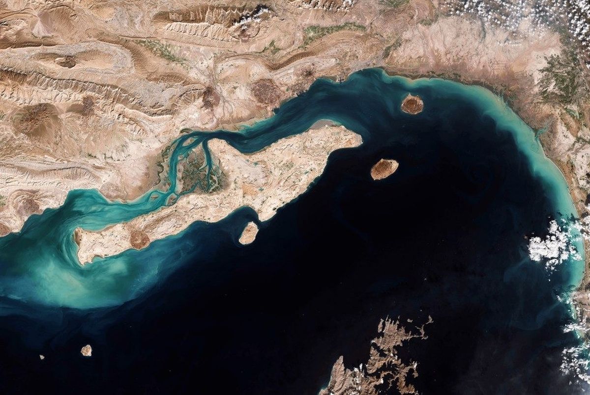 European Space Agency (ESA) - Wiki media
مضيق هرمز

