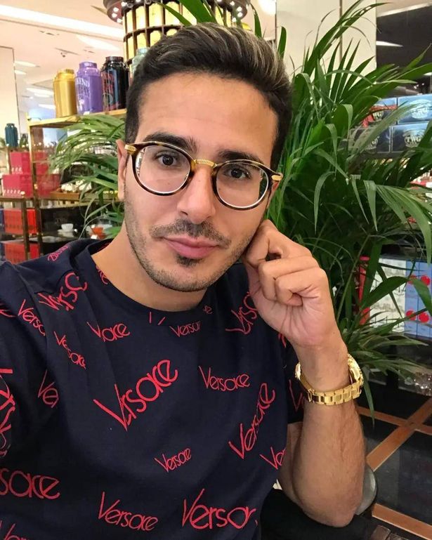 بعد التعاطف العالمي.. ضحايا "محتال تندر" تجمعن المال!