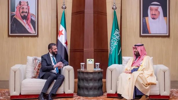 مقطع متداول عن استقبال الشرع في السعودية بإطلاق النار.. ما حقيقته؟