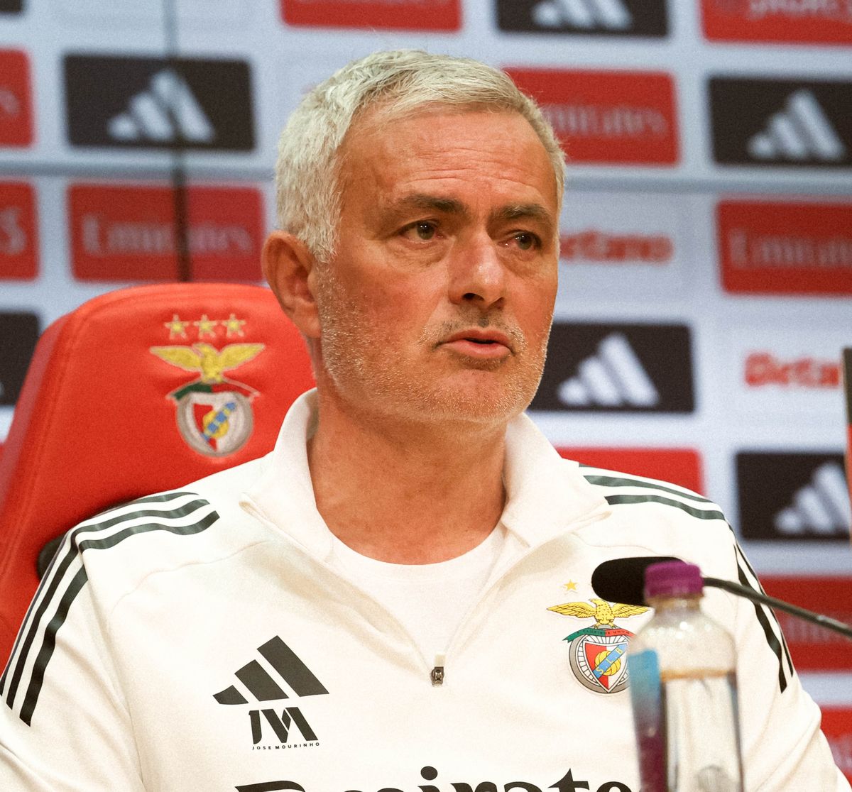 جوزيه مورينيو، الصورة من الحساب الرسمي لنادي بنفيكا - @SLBenfica