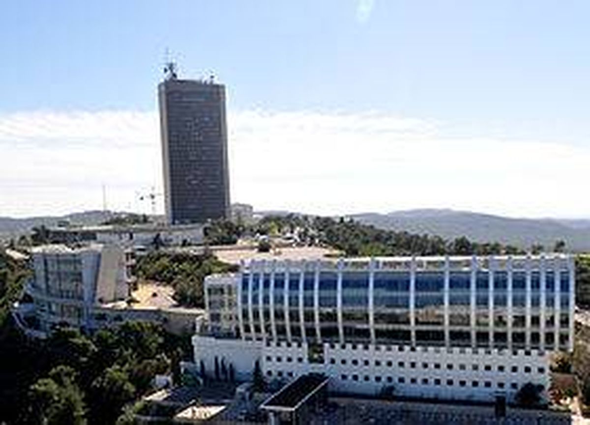 الطالب الجامعي في البلاد بين القلق المادي والنجاح الأكاديمي