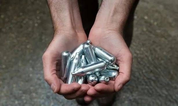 لا تستنشق هذا الغاز!